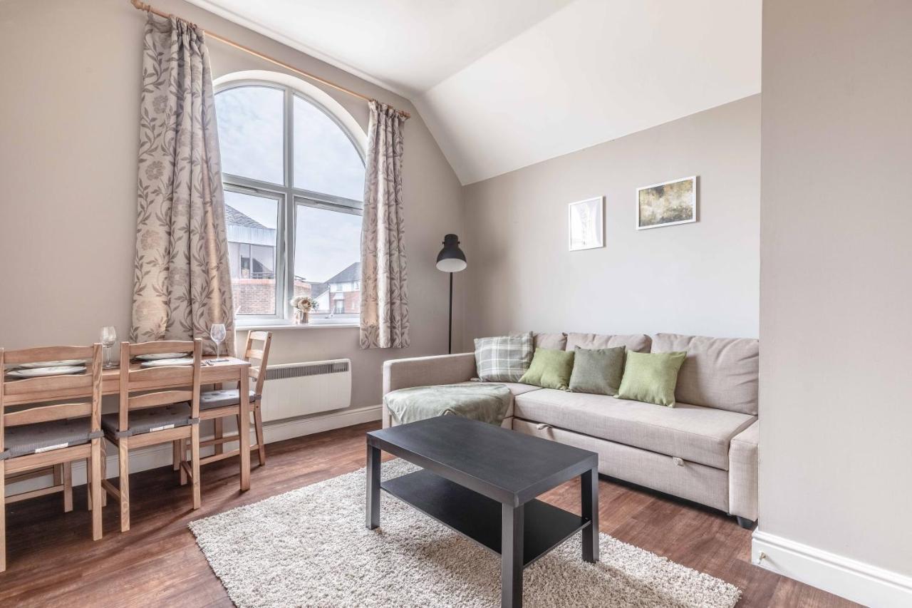Cosy Central Windsor Apartment & Free Parking! Экстерьер фото